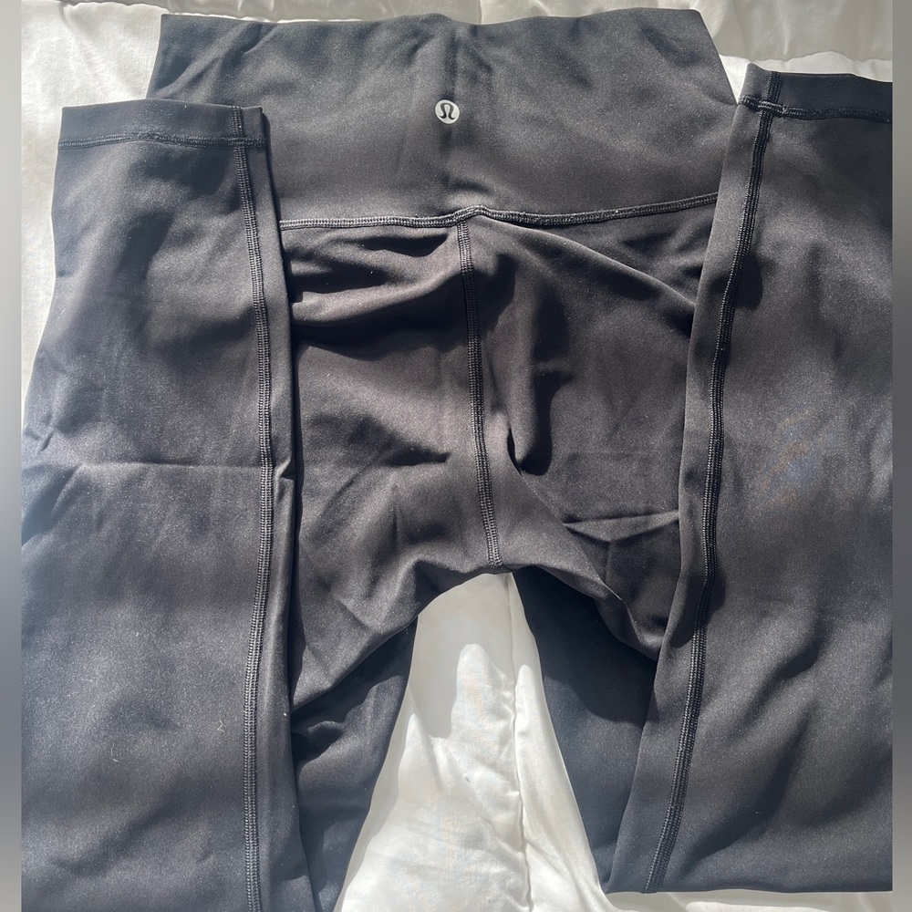Lululemon Wunder Under 25” black leggings